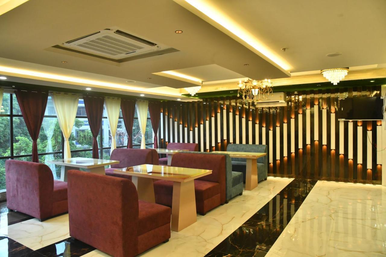City Square เดฟการ์ ภายนอก รูปภาพ